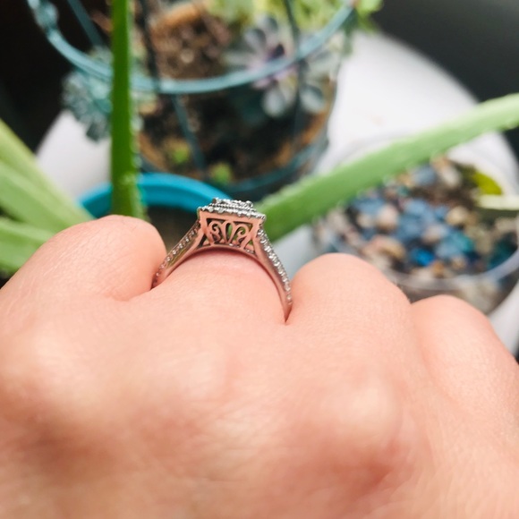 Diamond ring - Picture 3 of 4